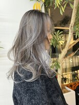 ルーヴェ(LOWE)&nbsp;【n】バレイヤージュのグレージュ,グラデーションカラー