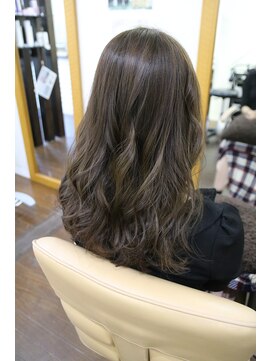 ラウレア(Laule'a) 重軽ふんわりセミロング@イルミナカラー