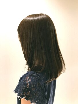 エンヴィー 町田(ENVY) ツヤ感重視のカーキグレージュ♪