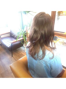 リーラ(Lila) インナーカラーロング