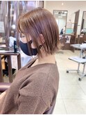 外ハネ切りっぱなしボブ