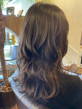 オルベリヘアリゾート(OLUVELI hair resort) ゆるっとミディアム