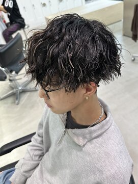 フィフス 天神大名(fifth) ツイストスパイラルパーママッシュメンズパーマ波巻きパーマ束感