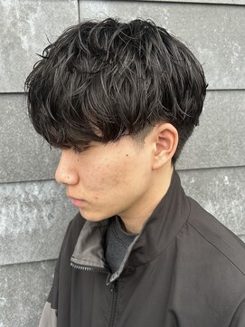 ヒュイル バイ ニアウ(Hwyl by Niau) メンズマッシュシャドウパーマスパイラルパーマニュアンスパーマ