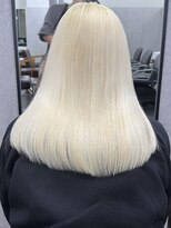 イリ 心斎橋(ili)&nbsp;ハイライトカラーミルクティーベージュレイヤーカット