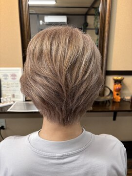 コネクト(Connect) 白髪ぼかしグラデーションボブスタイル