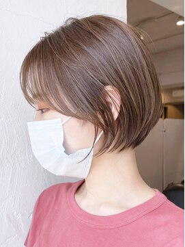 シオン(shion) ショートボブくびれヘアおくれ毛顔周りレイヤー_ba343582