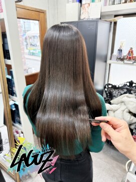 シルキーストレートロング ― 艶の軌跡 ―