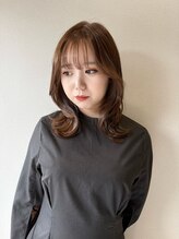 LivnaカットNo. 1◎内巻きと外ハネのmixした韓国風レイヤー◎【立川/レイヤーカット/ハイライト/縮毛矯正】