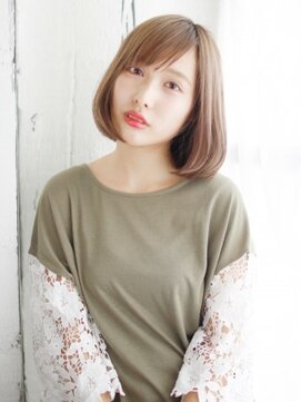 ウル 吉祥寺(ulu) ハイトーングレージュのナチュラルボブスタイル