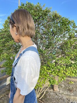 ヴィッカ ヘアーアンドメイク(vikka. hair and make) blond beige