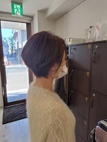 クレス 本川越店 襟足すっきりマットブラウン大人ハイライトショートボブ