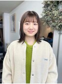 ぱつっとくびれレイヤーミディボブ