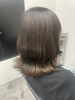 アルター(aL ter)&nbsp;くびれミディアム◎伸ばしかけヘアー