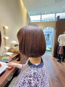 エルサフィロ ヨドヤバシ(el zafiro yodoyabashi) 【el zafiro yodoyabashi】丸みを感じる大人女性ボブ