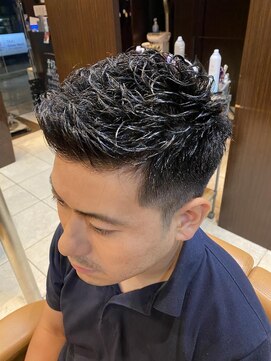 ヘアーモードキクチ 神田日銀通り店 アイロンパーマ