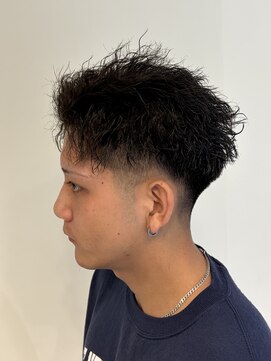 ニアウ 伊勢崎連取店(Niau) 縦落ちパーマツイストスパイラルパーマルーズパーマや眉毛