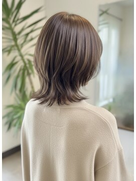 クローバー(clover) ハッシュカット×ミルクティーベージュ / 30代40代50代ヘア