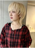 ブロンドマッシュウルフ