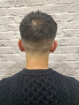 グレイスフル バーバープラチナム 六本木店(Graceful Barber platinum) メンズ/バーバー/フェード/スキンフェード/黒髪/アップバング