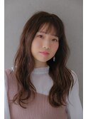 瞳を強調するバングで・キュート＆スタイリッシュ