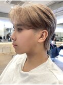 オリーブグレージュメンズアッシュグレージュカラーシルバーヘア