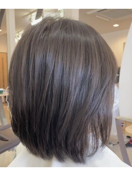 カットハウス はさみの部屋 レイヤーボブ/大人ショート/エイジングカラー/ラテグレージュ