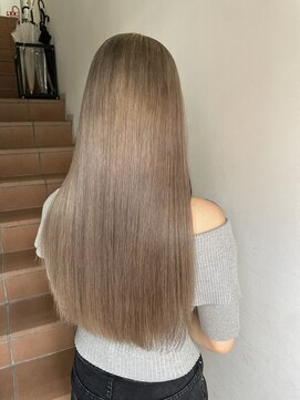 サンク 原宿 表参道(cinq) ミルクティーベージュダブルカラーインナーカラーケアブリーチ