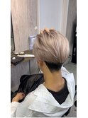 メンズホワイトカラーホワイトベージュハイトーンメンズマッシュ