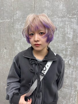 オーン(OOn) マッシュショートホワイトブロンド×エンドパープル