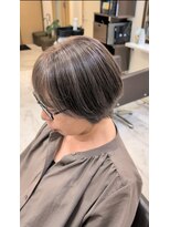 エメ(aimer)&nbsp;白髪ぼかしハイライト◎