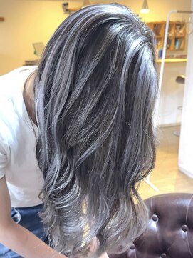 ブレイズヘアー(BLAZEhair) 【モノトーンカラー】ホワイトバレイヤージュ×ブリーチ２回