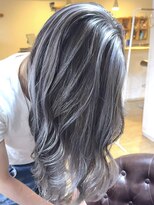ブレイズヘアー(BLAZEhair) 【モノトーンカラー】ホワイトバレイヤージュ×ブリーチ2回
