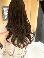カミエ(kamie)&nbsp;ロング×グレージュで叶う大人っぽい髪色