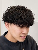 ラスト(LUAST)&nbsp;波巻きスパイラルパーマセンターパート波巻きパーマメンズサロン