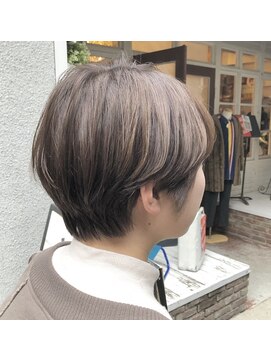 リラ バイ クオーレ(LIRA by CUORE) マッシュショート