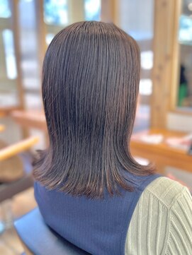 ポルム パプリカ(polum paprika) くびれシルエット外ハネ黒髪暗髪ナチュラル10代20代30代韓国風