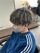 ウォルク(WOLK)&nbsp;ハイライトカラー/ツイストパーマ/マッシュスタイル