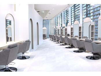 LIZE nex the salon 渋谷【ライズ ネックス ザ サロン】 
