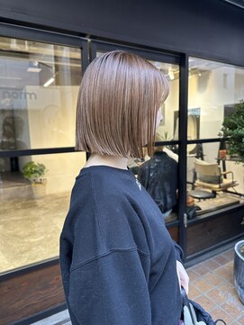 ノーム(norm) ラインボブ/切りっぱなしボブ