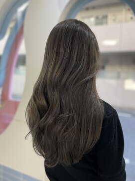 ピーシーエイチ(P.C.H) ダークグレージュロング