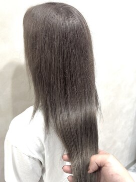 アフィナー(Afinar) ケアブリーチ◎モノトーングレーカラー【横浜/横浜駅】