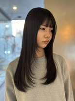 ニーイチイチ(211)&nbsp;ハイレイヤー/小顔に見えるヘア