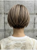 脱白髪染め　白髪ぼかし　ショートボブ　レイヤーボブ