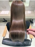 最高級髪質改善ストレートでカラーしててもツヤツヤに♪