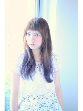 アトリエ エス atelier es HAIRDESIGN ストリートロング/眉上バング/抜け感/透明感/大人ガーリー/小顔