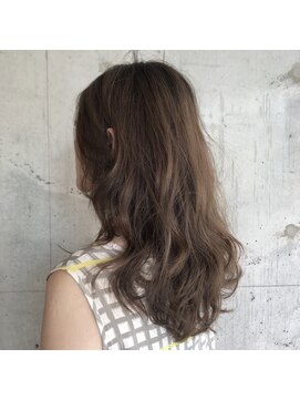 キートス(kiitos) 大人ウェーブレイヤースタイル