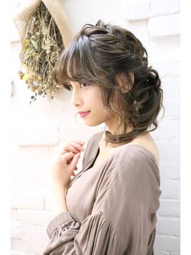 ブーミー(Bor mee) 【Bormee】ふわふわゆるサイドアップ☆花嫁様にも♪