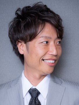 ビーダンディー(Bee dandy) ウルフ 艶パーマ ツーブロックショート 爽やかダウンバング