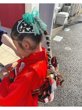 アメリエギャルソン 岩槻店(amelie et garcon) 【amelie et garcon岩槻店】金箔◎七五三アレンジ